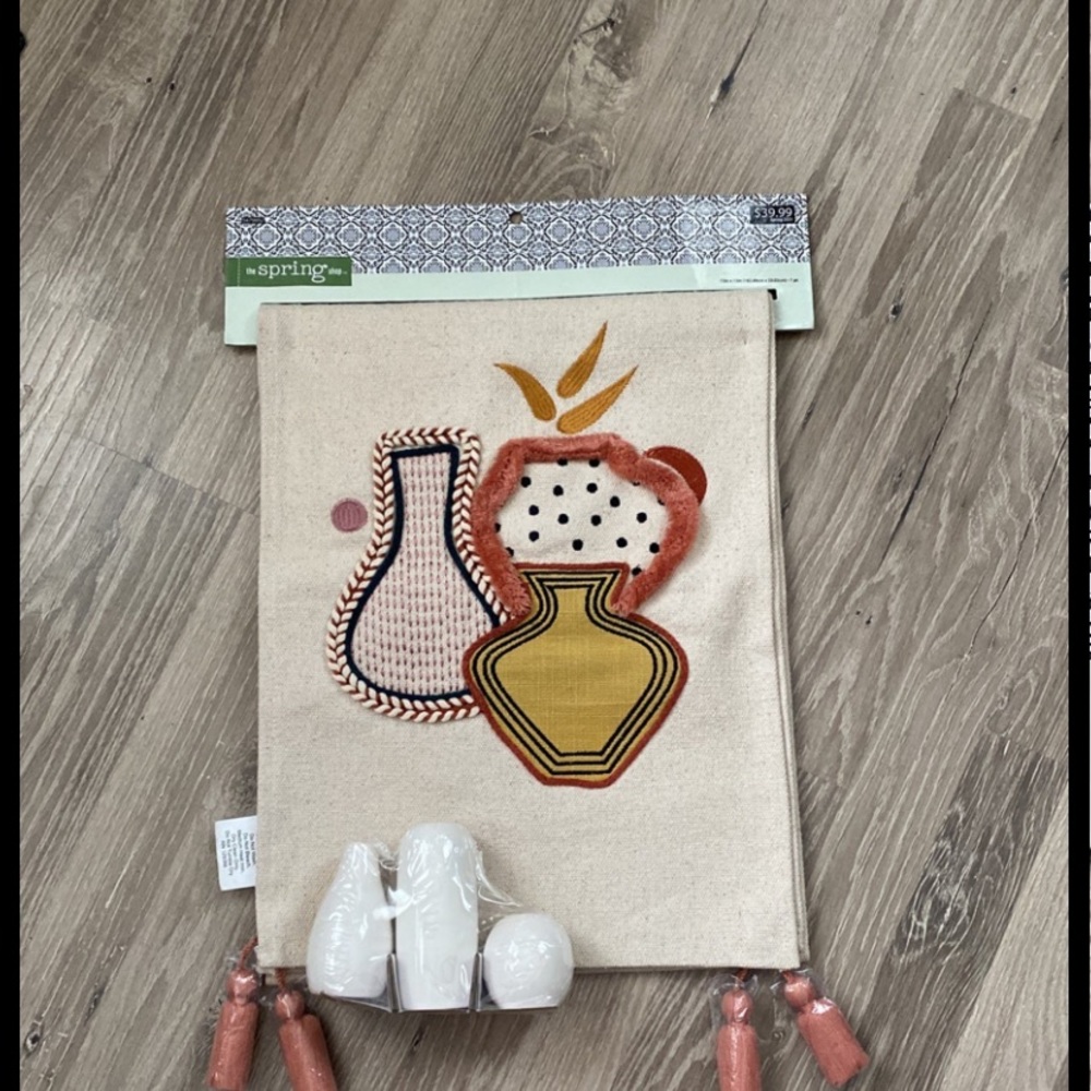 Boho table runner set/NWT